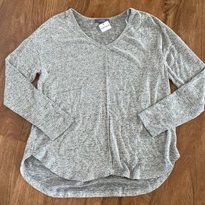 BE COOL brand light weight sweater. Size L, grey